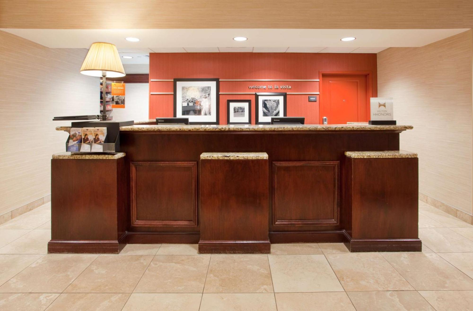 Hampton Inn & Suites Omaha Southwest-La Vista Exterior photo